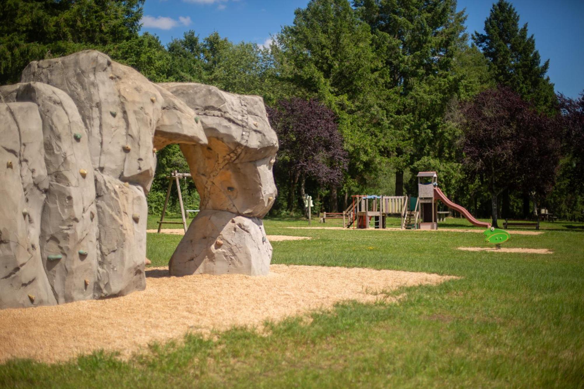 Camping De Ladignac Le Long Bel Air エクステリア 写真