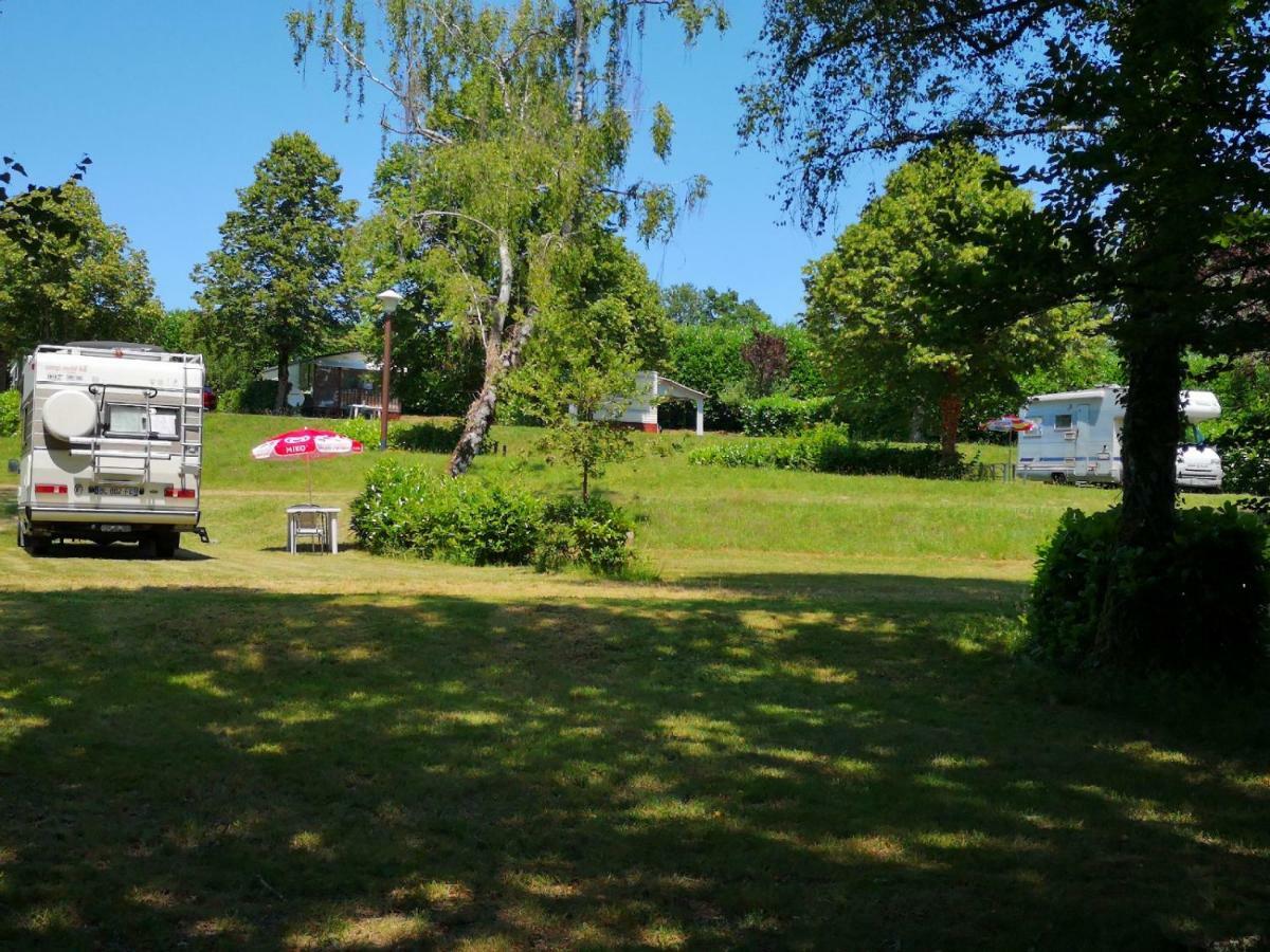 Camping De Ladignac Le Long Bel Air エクステリア 写真